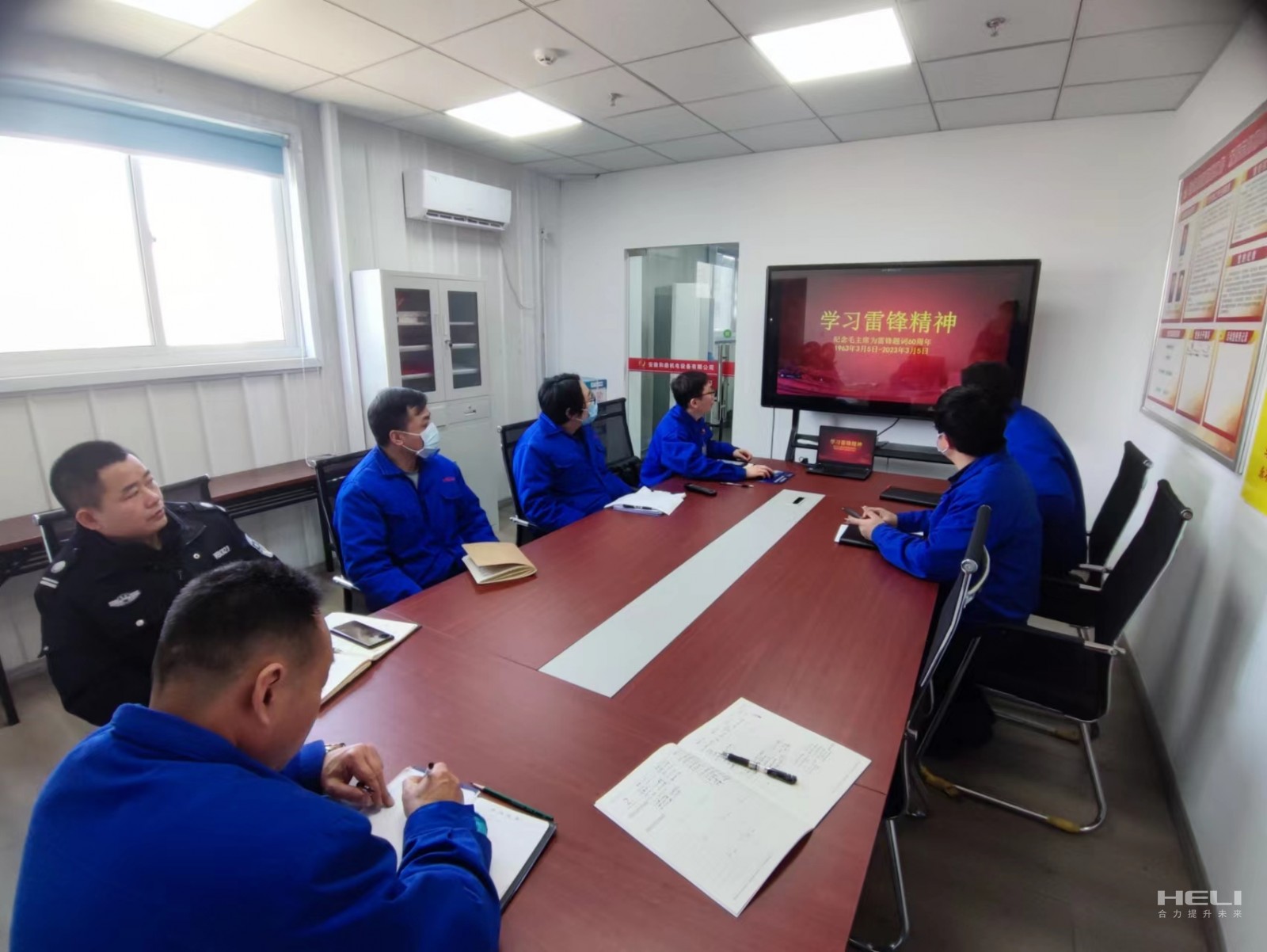 学习雷锋精神(二).jpg 学习雷锋精神(二).jpg